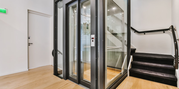Diseño y Desarrollo de Proyectos Tales · Instalación de Ascensor